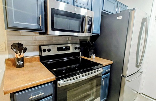 South Mountain Condo | Mountain Base 2 MBr Condo - Near Tempe, D-Town & Airport