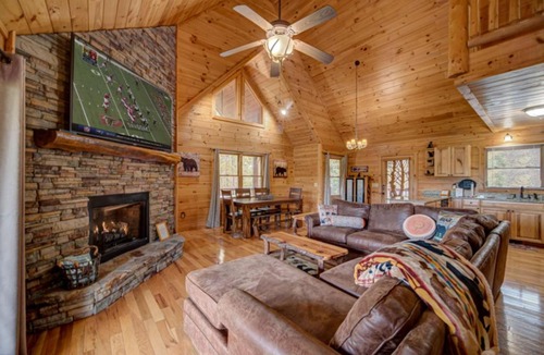 Blue Ridge House | Mountain Bear Lodge by Escape to Blue Ridge