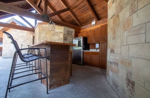 Pigeon Forge Cabin | Mountain Bliss: Resort Cabin - 5 min to Dollywood