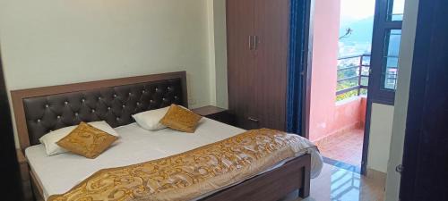 Shyamkhet Apartment | Mountain Breeze 2BHK with a spectacular view