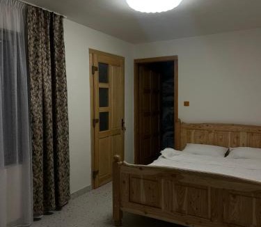 Turnu Ruieni House | Mountain Breeze