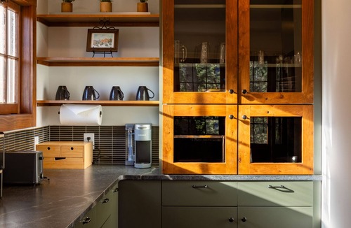Cascade-Chipita Park House | Mountain Cabin w/Scenic Views, Deck, Hot Tub, Fire Pit, Forest & Peak Retreats