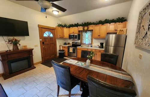 Champion Cabin | Mountain Cabin- Fallingwater/Ohiopyle/State Parks