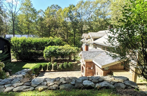 West Cornwall House | Mountain Cabin Getaway With Rustic Charm with Fire Pit!