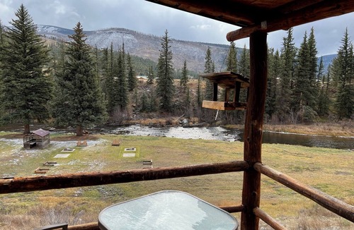 South Fork Cabin | Mountain cabin with river views Sleeps 4. 15 minutes from Wolf Creek Ski Area.