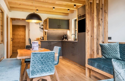 Racines Apartment | Mountain Chalet "Blosegghof Himmelblick" with Mountain View & New Whirlpool