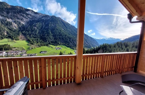 Racines Apartment | Mountain Chalet "Blosegghof Himmelblick" with Mountain View & New Whirlpool