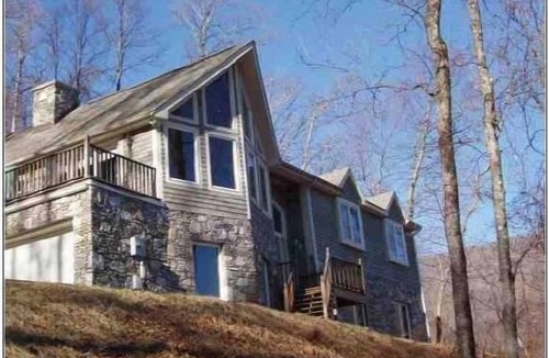 Laurel Ridge House | Mountain Chalet with Beautiful Views, Pet Friendly, 6 Bdrms, 2 kings