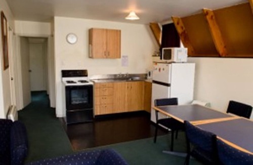 Twizel Hotel | Mountain Chalets Motel