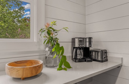 Highlands Cottage | Mountain chic cottage in the center of Downtown Highlands! - New Listing