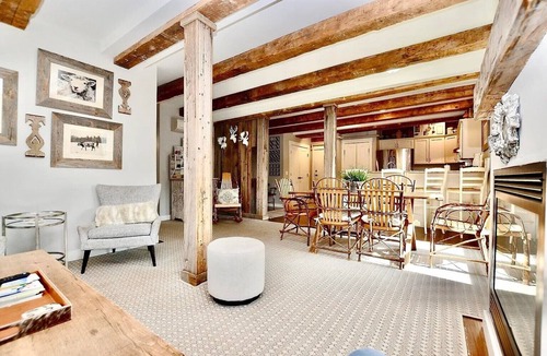 Stowe Condo | Mountain Chic Getaway. Charming 2-bedroom condo in Stowe Village!