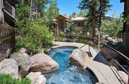 Snowmass Village Condo | Mountain-Chic Chalet | Aspenwood #KA | 2B/2B