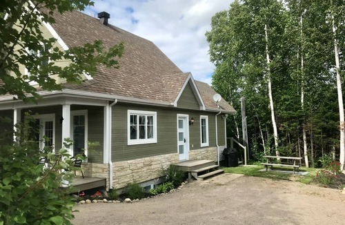 L'Anse-Saint-Jean Cottage | Mountain Cottage on Mont Edouard, ski in ski out, great hiking and mtn biking
