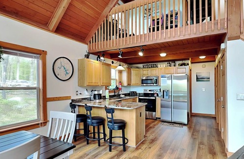 McHenry House | Mountain Dreams | Billiards, Hot Tub, Views + Location!