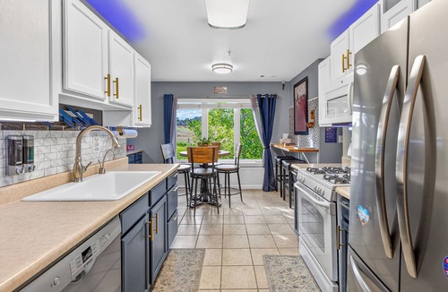 New Castle Condo | Mountain Escape Exclusive Spa Kit & Local Perks for Guests Views Golf
