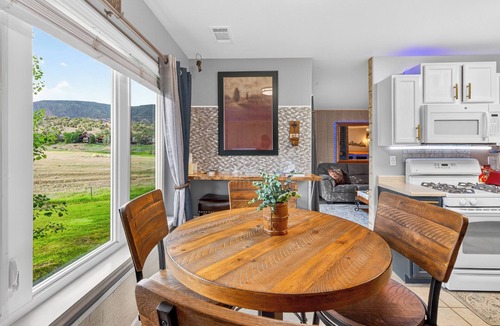 New Castle Condo | Mountain Escape Exclusive Spa Kit & Local Perks for Guests Views Golf