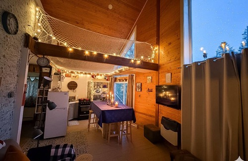 Sunshine Valley Cabin | Mountain Escape Lodge with Sauna