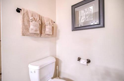Canmore Apartment | Mountain Escape sleeps 10 Guests in this 3BD 2BT Top Floor Condo with Mountain View