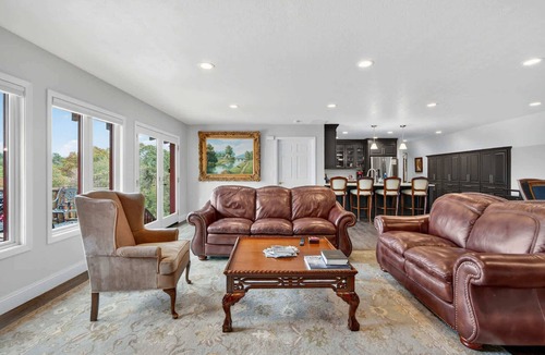 Old Fields Apartment | Mountain Escape w Private Suite Modern Comforts