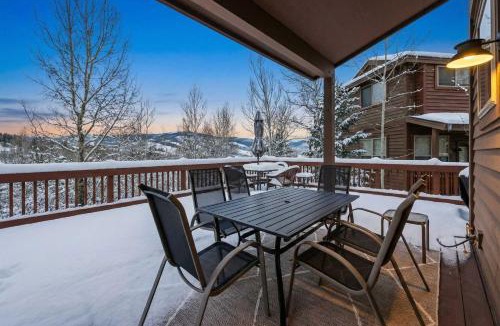 Wildernest House | Mountain Escape with Hot Tub Near Ski Resorts and I 70