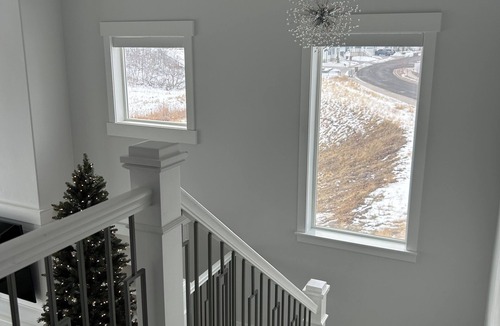 Draper House | Mountain Estate l Spa & Stream by house l Hike, Mountain Bike & Ski mins away