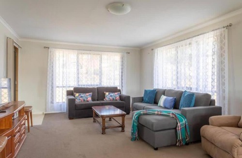 Deloraine House | Mountain Explorer - perfect base for exploring