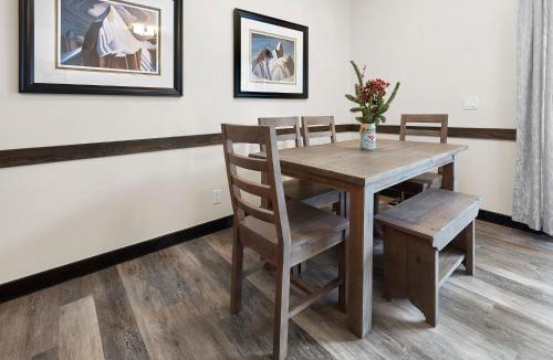 Teepee Town Apartment | Mountain Fun - With Open Pool And Hot Tub