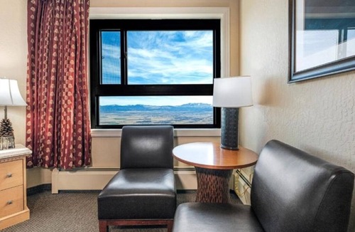 Tahoe Village Hotel | Mountain Getaway: 3 Family-friendly Villa + Pools, & Scenic Views