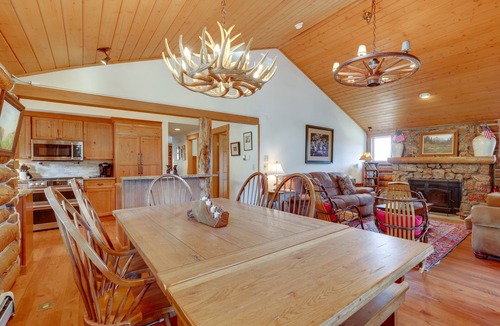 Estes Park Cabin | Mountain getaway with separate bunkhouse, deck, & trail access