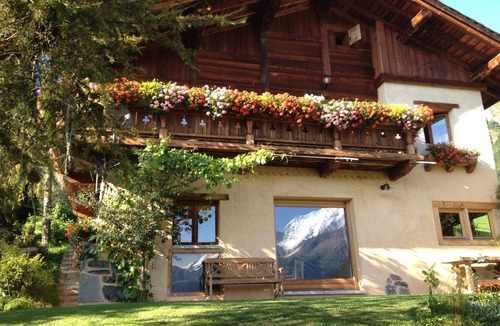 Servoz Ski Chalet | Mountain guide's chalet in the Chamonix valley