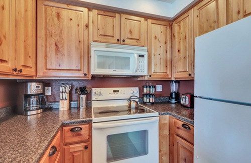 Brian Head Condo | Mountain Hideaway Condo Across the Street from Giant Steps