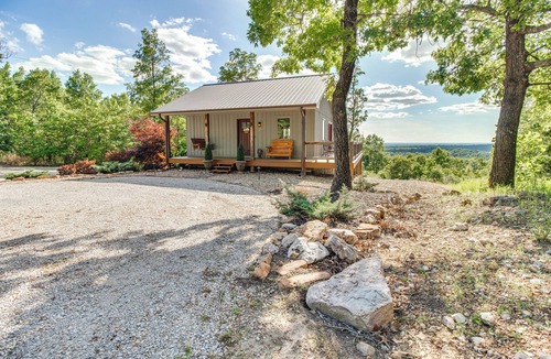 Mountain Home Cabin | Mountain Home Cabin Rental w/Fire Pit!
