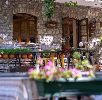 Kalavrita Apartment | Mountain Hotels "Aroanides"