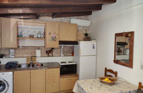 Kymi-Aliveri House | Mountain House