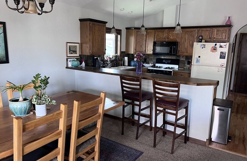 Eagle House | Mountain house with direct access to resorts!
