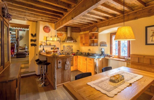 Traverses Apartment | Mountain house with Alpine views in Traverses