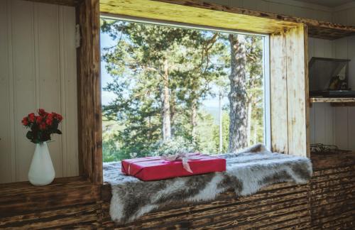 Tangen House | Mountain & Lake Haven & Close to Oslo