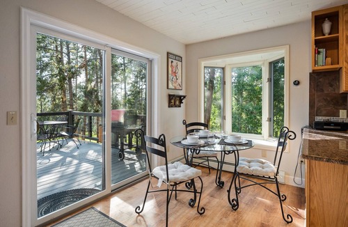 Sunset Ridge House | Mountain Lodge 81 I Amazing Views I Private Hot Tub I Bunk Room I Sauna I Discounted Attractions