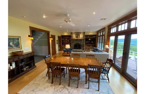 Town of Copake House | Mountain Luxury (Amazing Views/Saltwater Pool/Family Friendly/In The Berkshires)