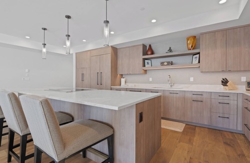 Vail Condo | Mountain Modern 3BR A/C High-Floor Views & Stone Fireplace Luxury