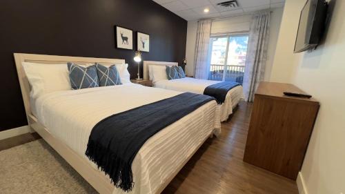 Canmore Apartment | Mountain Modern Hideaway