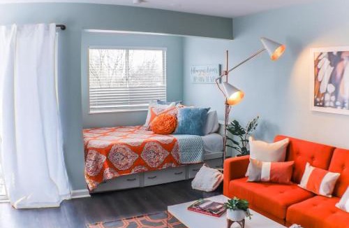 Chalet Village Apartment | Mountain Monarchy Studio for 2 Condo, Pools, Wifi & Cable