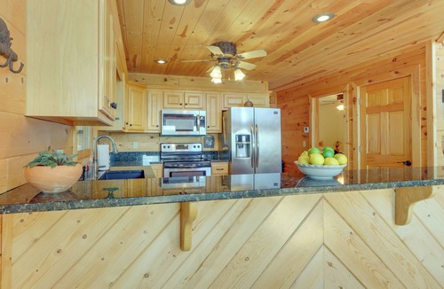 Indian Rock Springs Cabin | Mountain Oasis: Murphy Cabin w/ Deck & Fire Pit!