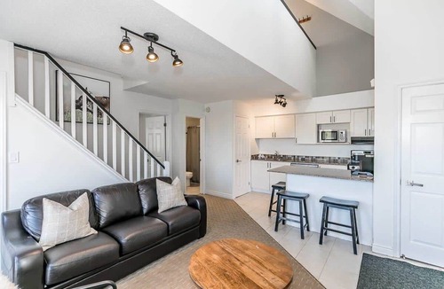Craigleith Apartment | Mountain Peaks | Pool, Shuttle w/2 Patios