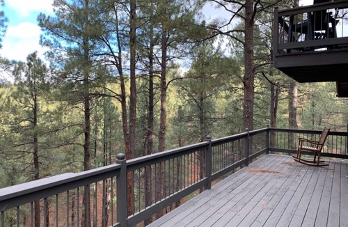 Kachina Village House | Mountain Pine Main House on Quiet Cul-de-sac-3 Decks-Views of Forest + Hot Tub!