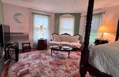 Marlinton Hotel | Mountain Quest Inn