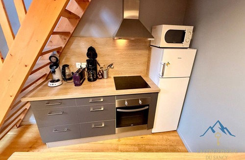 Murat-le-Quaire Cottage | Mountain Retreat for 12 in Murat-le-Quaire