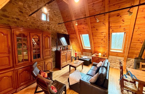 Murat-le-Quaire Cottage | Mountain Retreat for 12 in Murat-le-Quaire