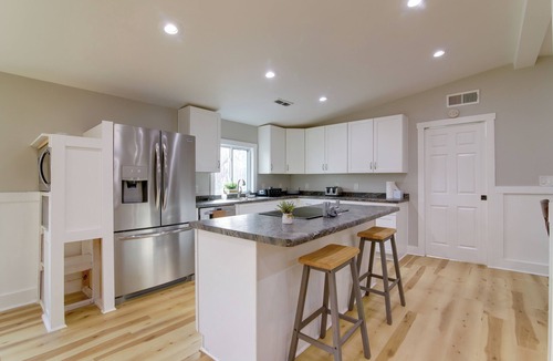 Banks County House | Mountain Retreat in Commerce w/Billiards + Darts
