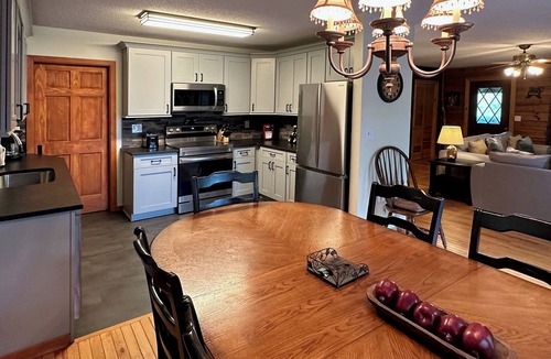 Sylva Cabin | Mountain Ridge- Peaceful Cabin Close to WCU & River Access w/Great Views!